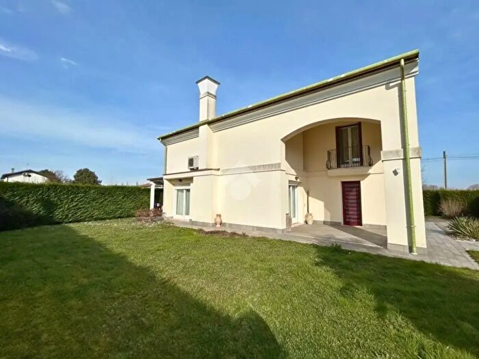 Casa quadrilocale in vendita in Via del Molino, Mogliano Veneto