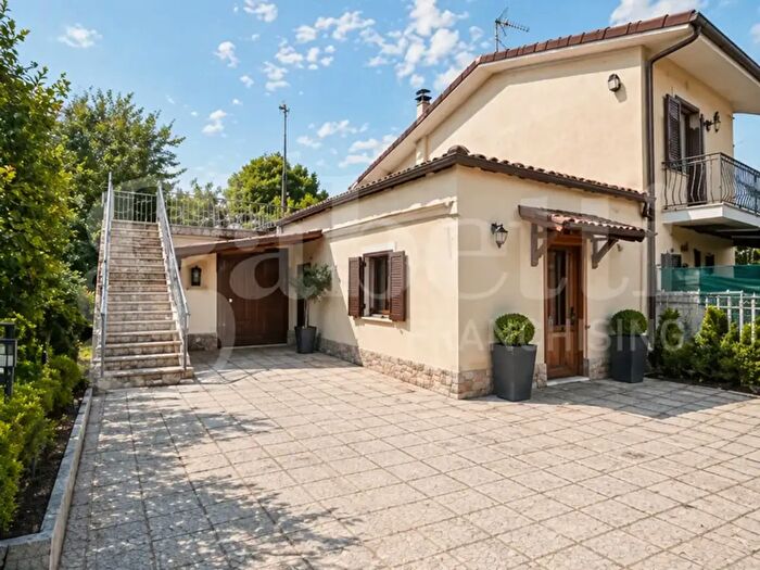 Casa trilocale in vendita in Via Cimate, Paliano