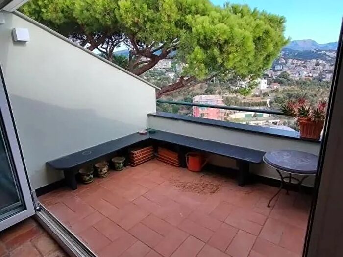 Appartamento quadrilocale in vendita in Via Cassisi, Celle Ligure