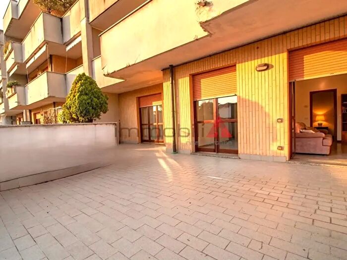 Appartamento trilocale in affitto in Via Monterosa, Carugate