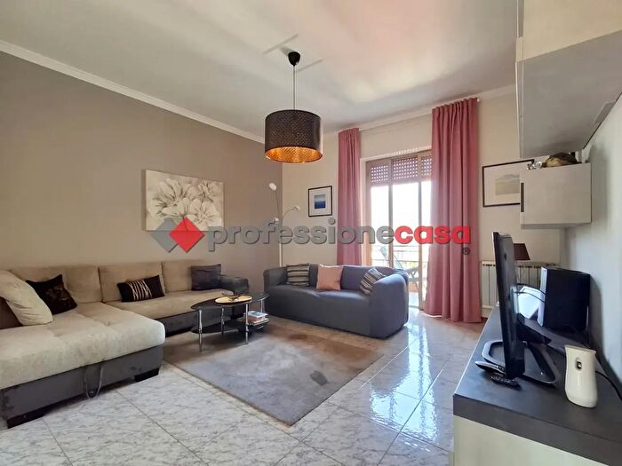 Appartamento trilocale in vendita in Via Stazzone, Catania