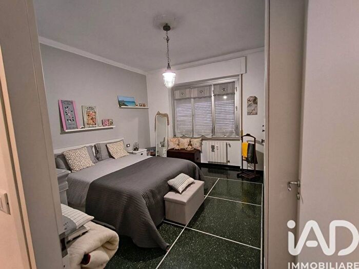 Appartamento con 5 locali in affitto in Via opisso, Multedo, Genova