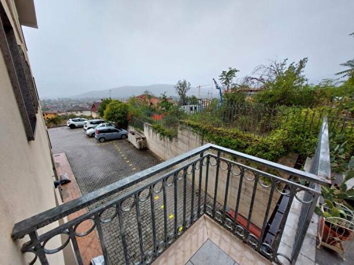 Appartamento con 6 locali in affitto in Via Corvenisce, LAquila