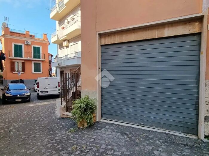 Casa monolocale in vendita in Via Rosa, Ariccia