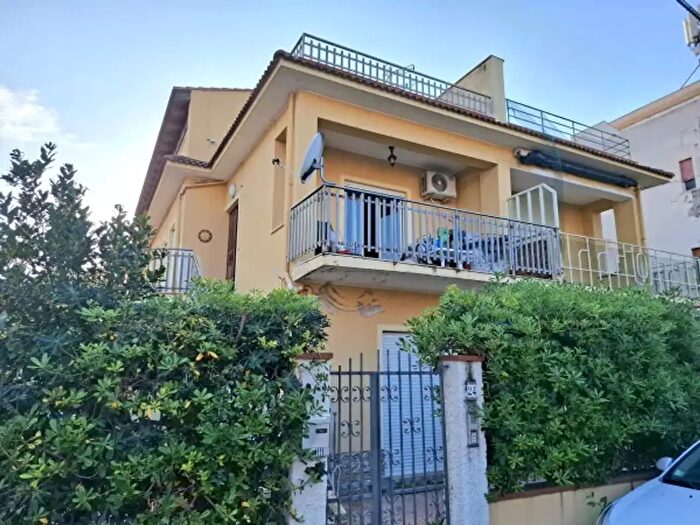 Appartamento con 6 locali in vendita in Via Dottore Benedetto Genovesi, Barcellona Pozzo Di Gotto