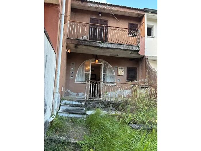 Casa bilocale in vendita in Contrada Mortelle, Roccagloriosa