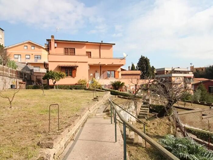 Casa con 7 locali in vendita in Via d a Venturini, Morlupo