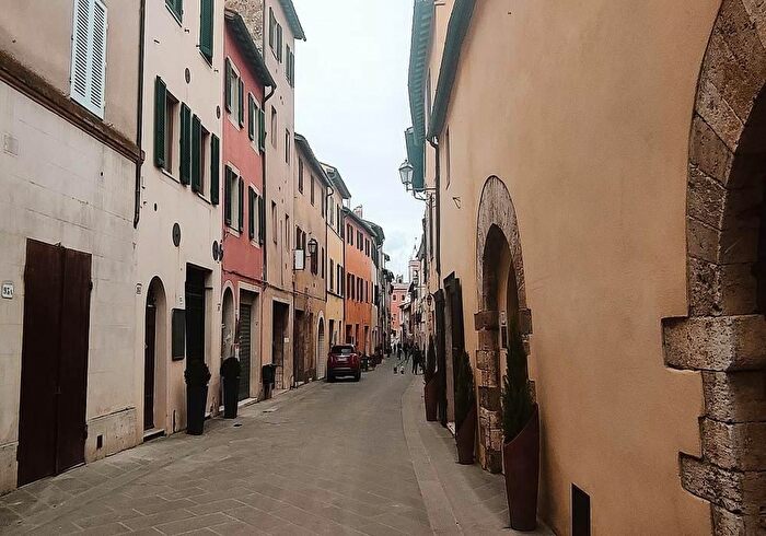 Appartamento con 6 locali in vendita in San Quirico DOrcia