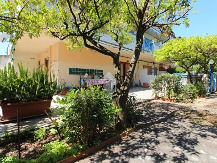 Casa quadrilocale in vendita in Via Angrisani, Agropoli