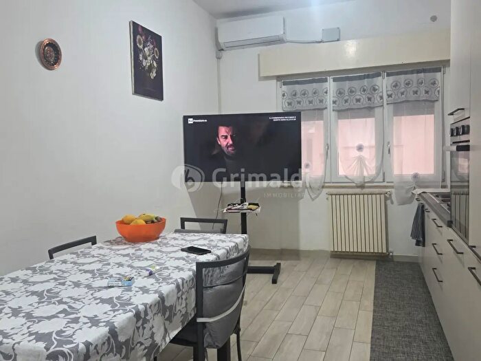 Appartamento trilocale in affitto in Via Mantova, Anzio