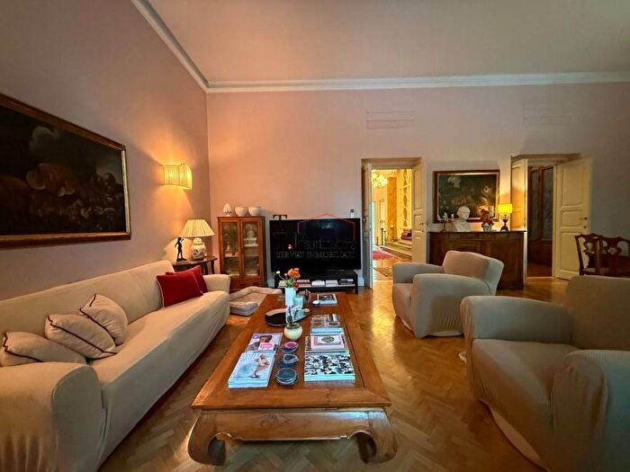 Appartamento con 6 locali in affitto in Piazza Massimo dAzeglio, DAzeglio, Firenze