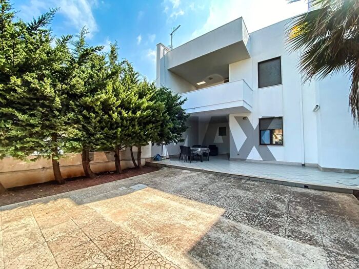 Casa quadrilocale in vendita in Carovigno