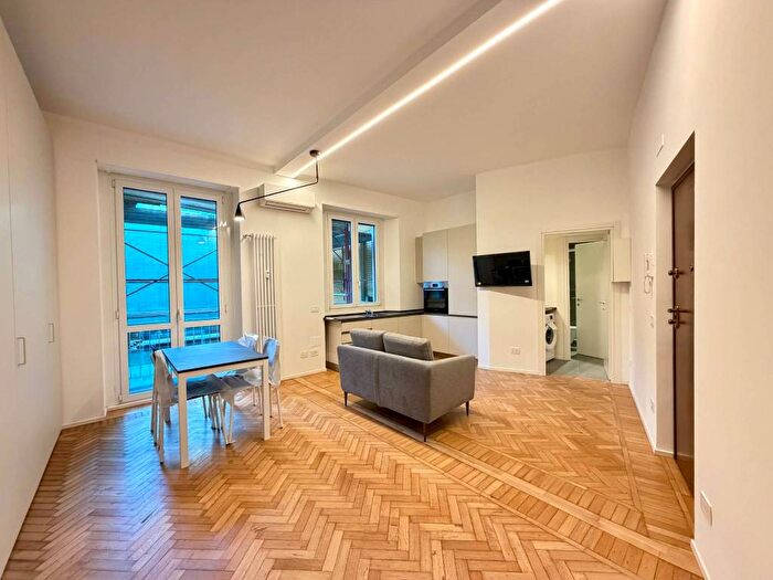 Appartamento monolocale in affitto in Via Santa Maria Valle, Carrobbio, Milano