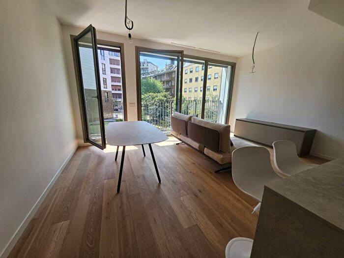 Appartamento trilocale in affitto in Corso di Porta Romana, Missori, Milano