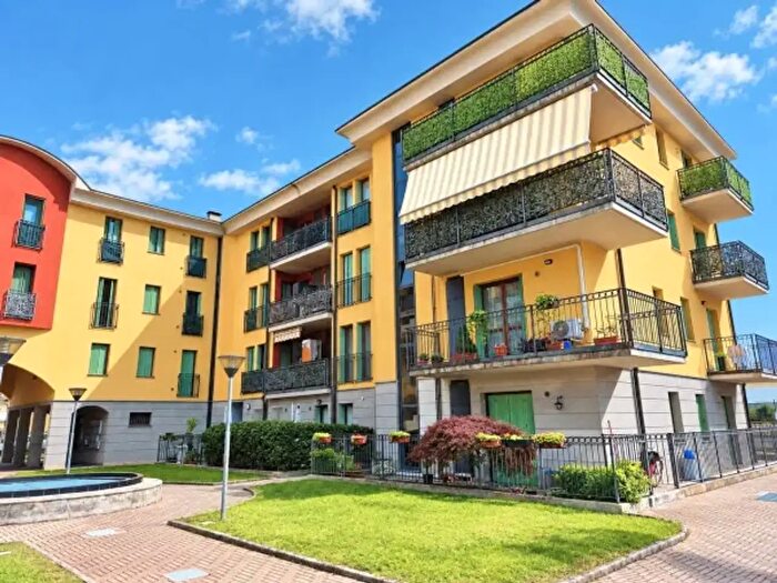 Appartamento bilocale in vendita in Via Castegnate, Terno D'Isola