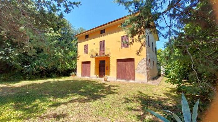 Casa con 6 locali in vendita in Via Qualandro, Corinaldo