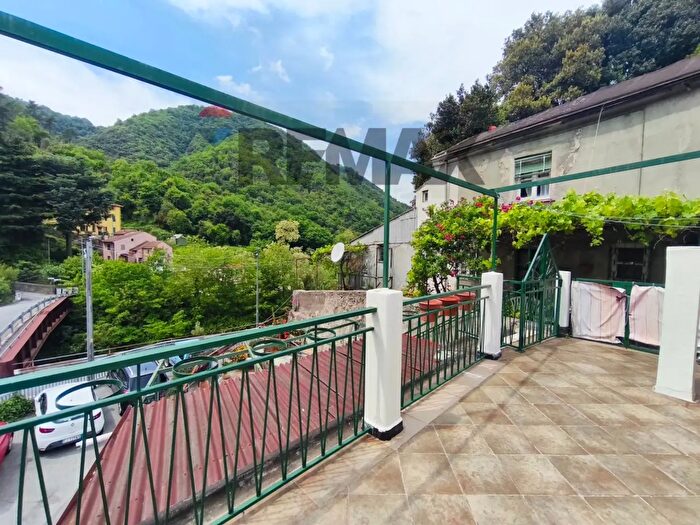 Appartamento trilocale in vendita in Savona