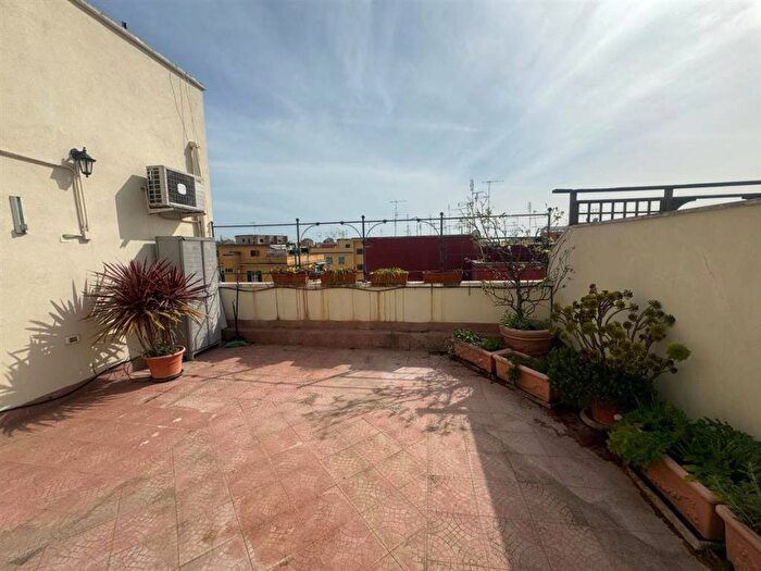Appartamento bilocale in affitto in Via Tuscolana, Quadraro, Roma