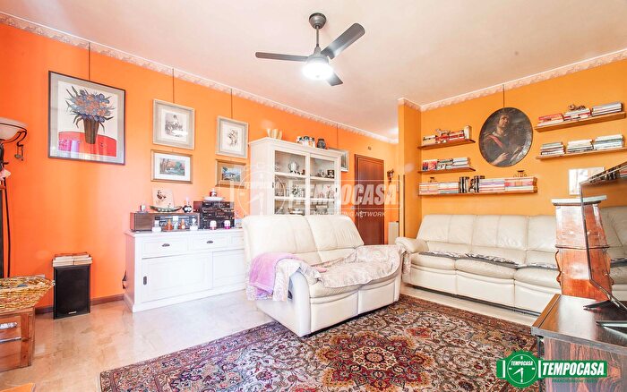 Appartamento trilocale in vendita in Via Leopardi, Arese