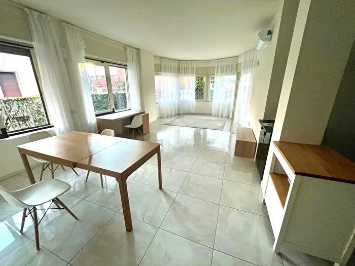 Appartamento trilocale in vendita in Via Damiano Chiesa, Bergamo