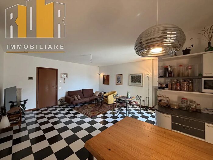 Appartamento trilocale in vendita in Via Antonio Zacco, Padova