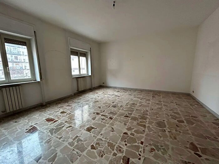 Appartamento trilocale in vendita in Viale Marconi, Cosenza