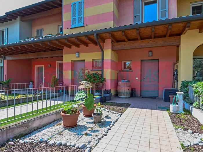 Appartamento trilocale in vendita in Via Indro Montanelli, Rovato