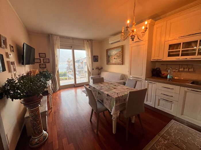 Casa bilocale in affitto in Via Vittorio Veneto, Sarnico