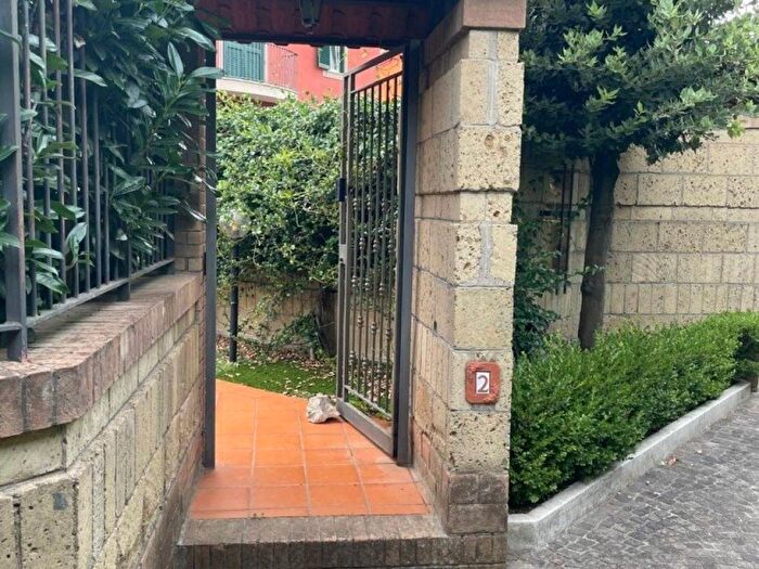 Casa con 6 locali in affitto in Via santa maria, Quarto