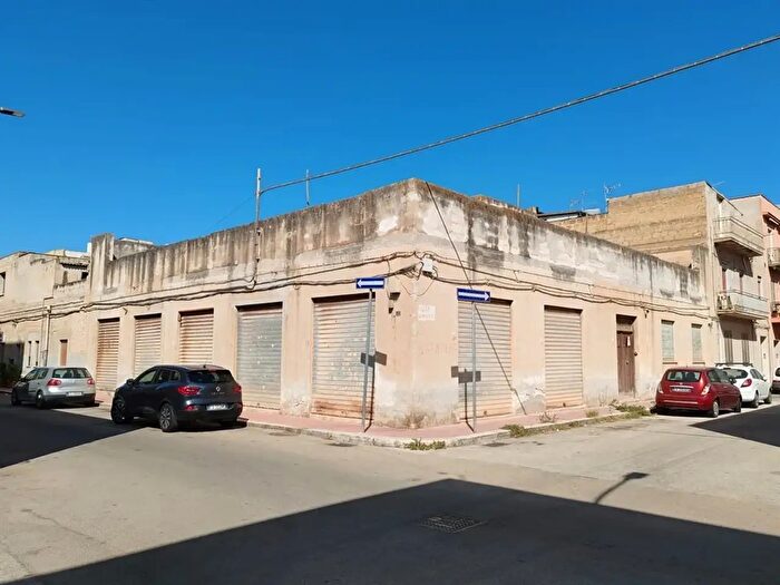 Casa con 6 locali in vendita in Via Santa Genoveffa, Trapani