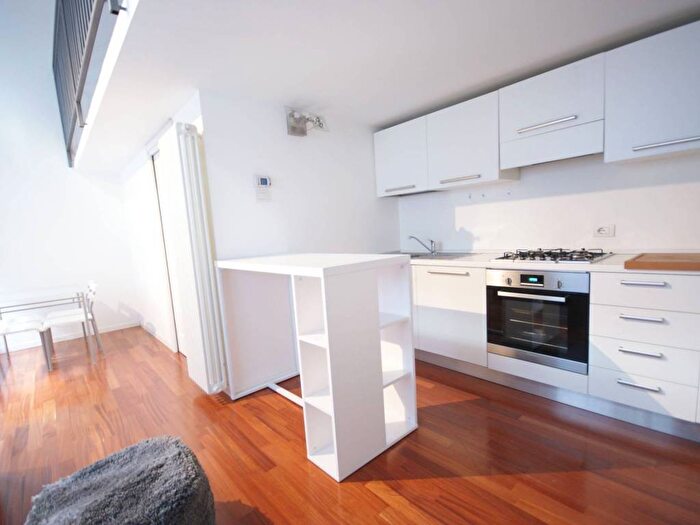 Appartamento bilocale in affitto in Via Valsugana, Ripamonti Fondazione Prada, Milano