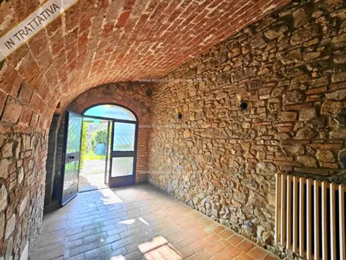 Casa quadrilocale in vendita in Zona Campagna, Gambassi Terme