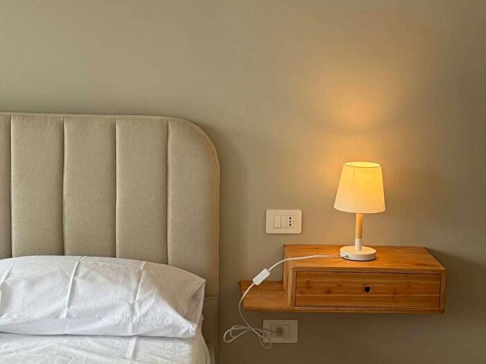 Appartamento trilocale in affitto in Piazza della Repubblica, Aurora, Torino