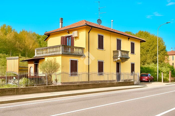 Casa con 7 locali in vendita in V Serravalle, Cassano Spinola