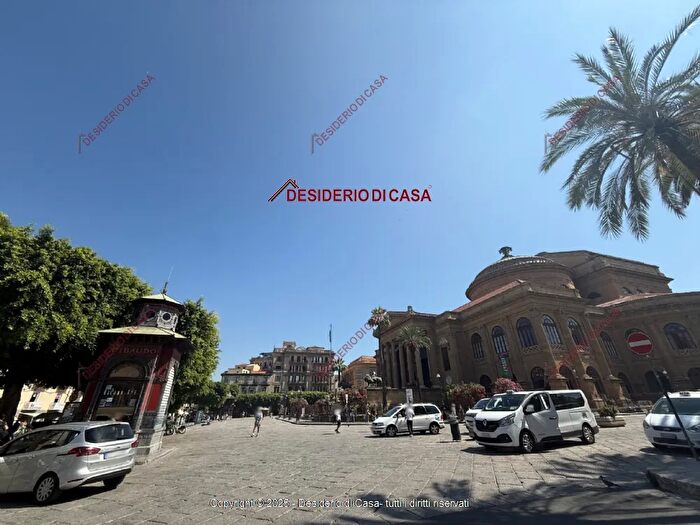 Appartamento bilocale in vendita in Piazza Casa Professa Albergheria I Circoscrizione Palermo Sicilia Italia, Palermo