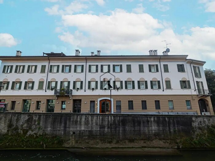 Appartamento bilocale in vendita in Vicolo Lambretto, Monza