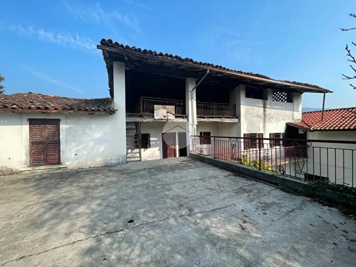 Appartamento con 5 locali in vendita in Via dei Mille, Cenate Sotto