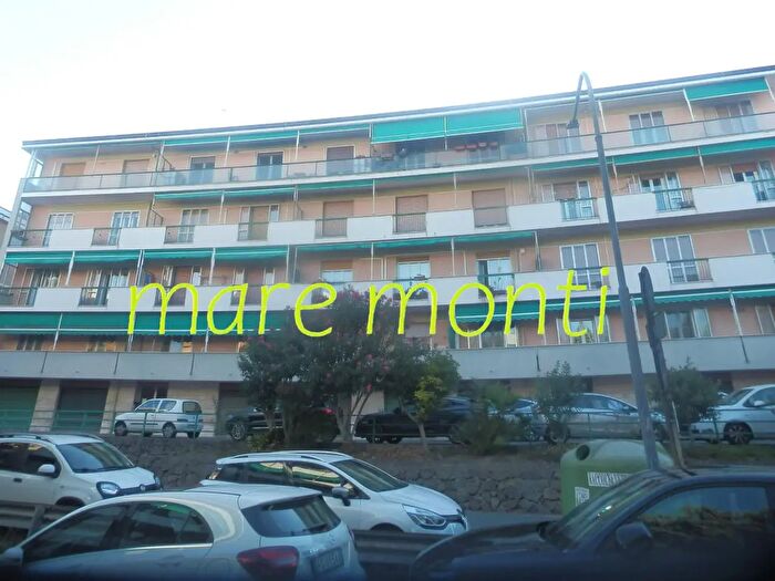 Appartamento quadrilocale in vendita in Via La Rusca, Savona