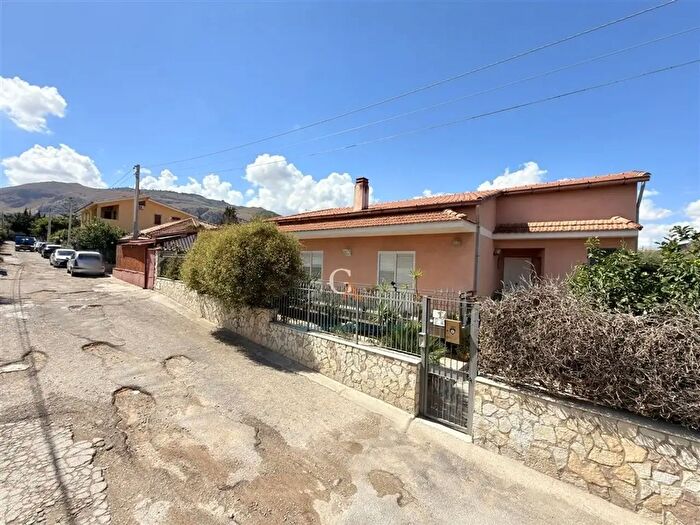 Casa con 5 locali in vendita in Via Z, Villabate