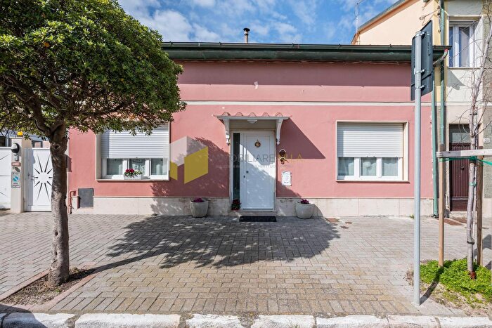 Casa con 6 locali in vendita in Moriconi, Pisa