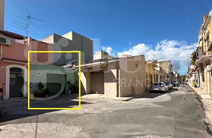 Casa bilocale in vendita in Via Dandolo, Avola