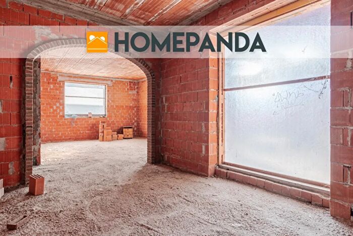 Casa con 9 locali in vendita in Via Tavallini, Confienza