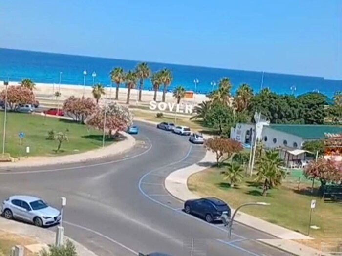 Appartamento quadrilocale in affitto in Viale John Fitzgerald Kennedy, Soverato Marina, Soverato