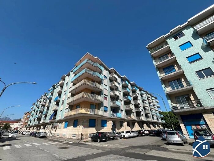 Appartamento con 5 locali in vendita in Pinerolo Via Croce, Pinerolo