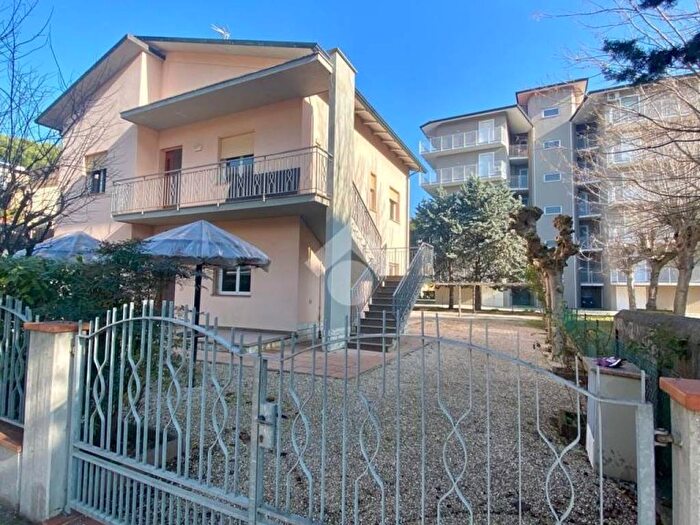 Appartamento bilocale in affitto in Viale Abruzzi, Pinarella, Cervia