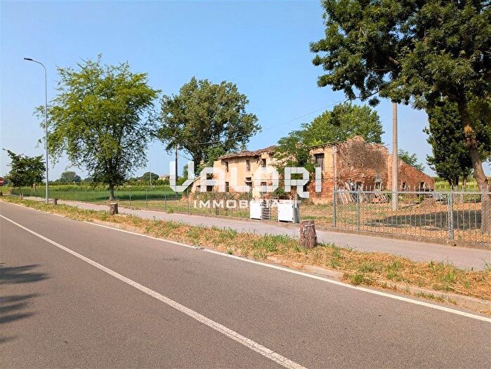 Casa in vendita in Via Granarolo, Faenza