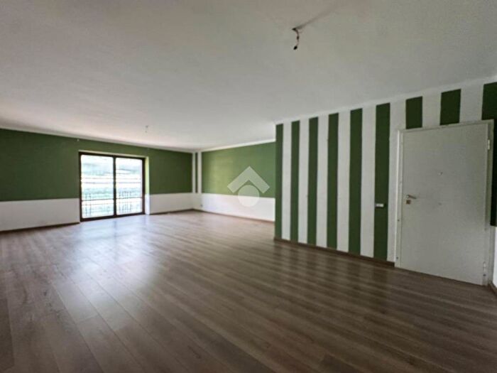 Appartamento con 6 locali in affitto in Corso Vittorio Emanuele II, Emanuele II C Colombo Morelli e Silvati, Avellino