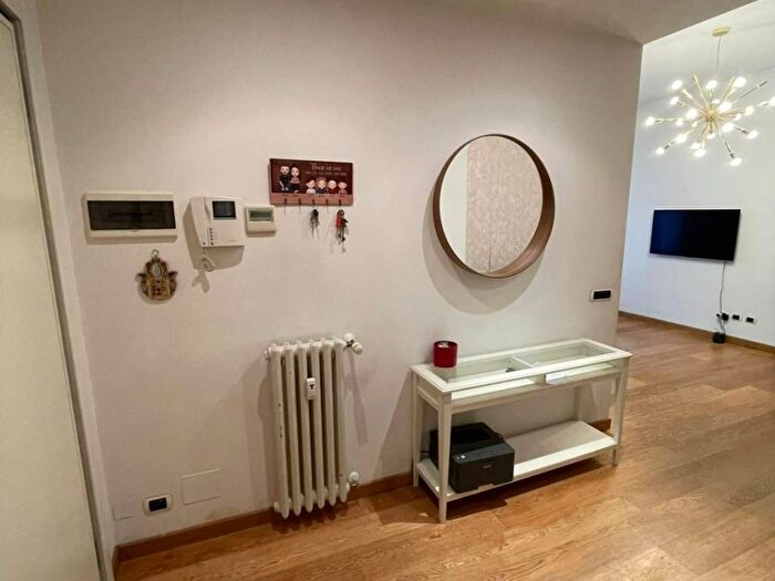 Appartamento quadrilocale in affitto in Via Bernardino Zendrini, Primaticcio, Milano