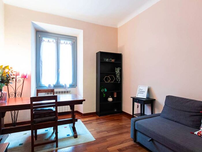 Appartamento trilocale in affitto in Viale Bligny, Bocconi, Milano