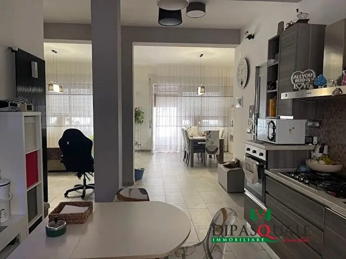 Appartamento con 8 locali in vendita in Via Lombardo Radice, Ragusa